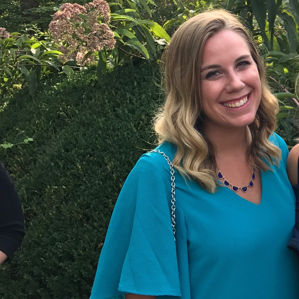 Meet your Posher, Caitlin